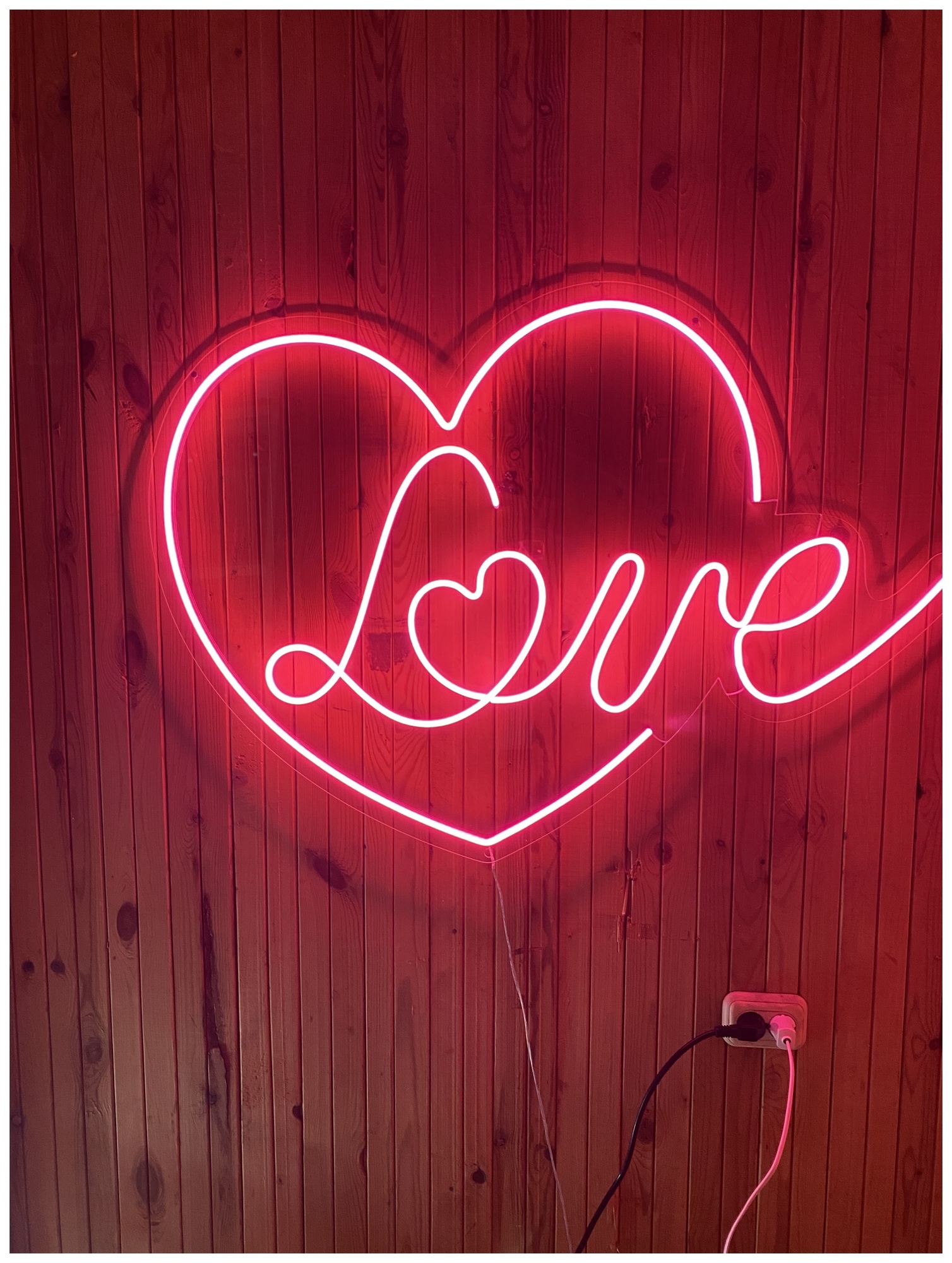 Вывеска Неоновая "Love "