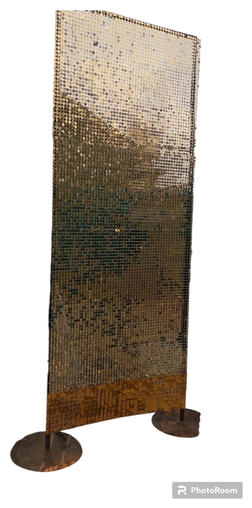 Фотозона из пайеток "GOLD SOLAIR"