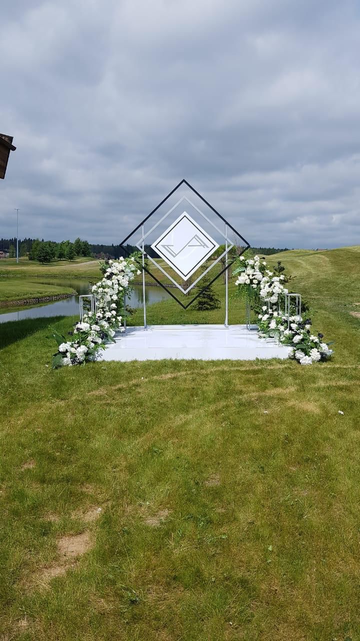 Арка с ромбами