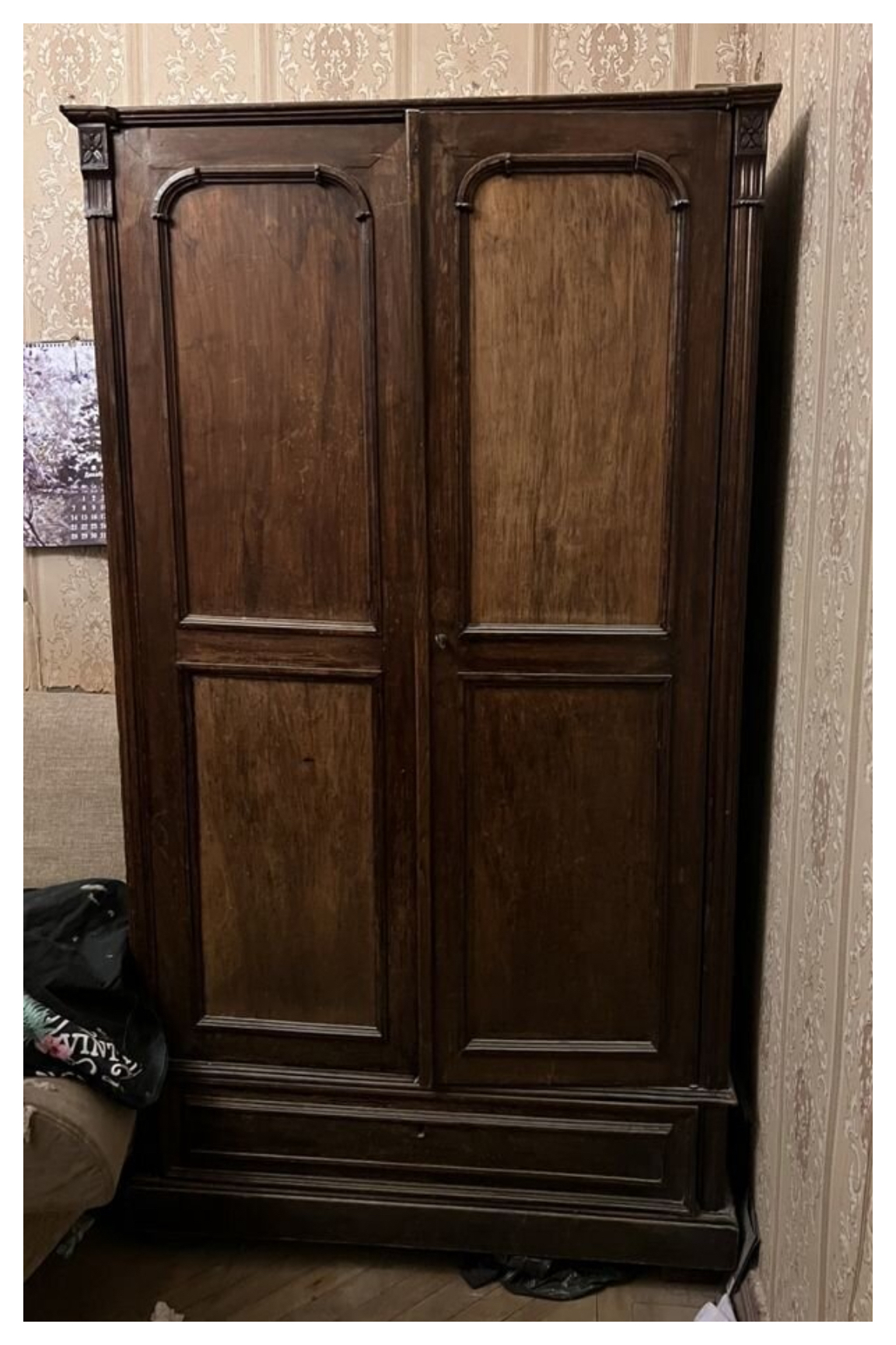 Шкаф антиквар