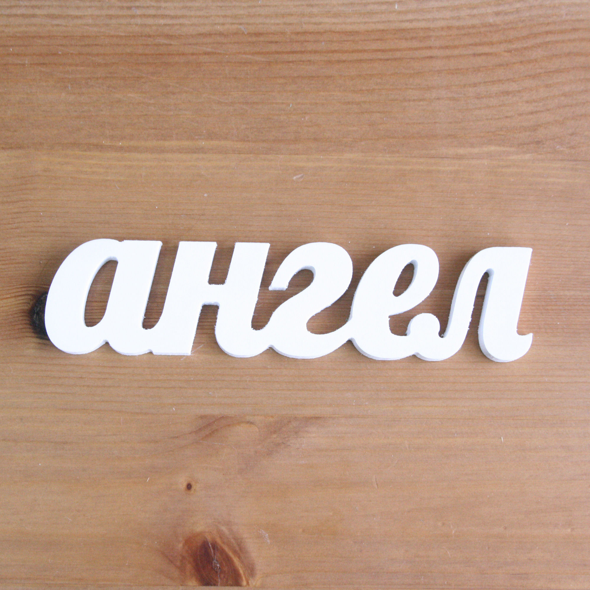 Надпись «Ангел» белая