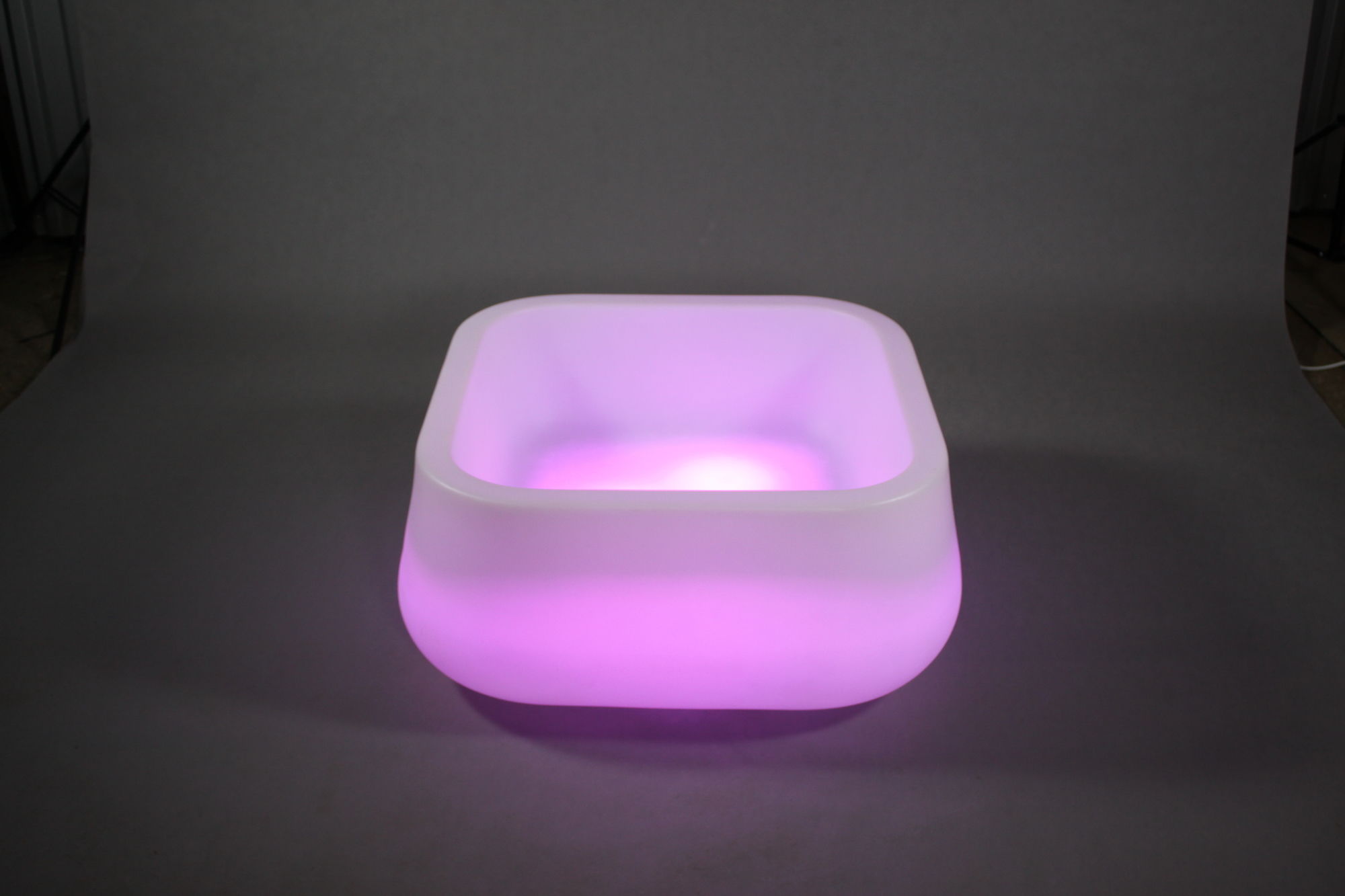 Светящаяся LED RGB ёмкость для льда