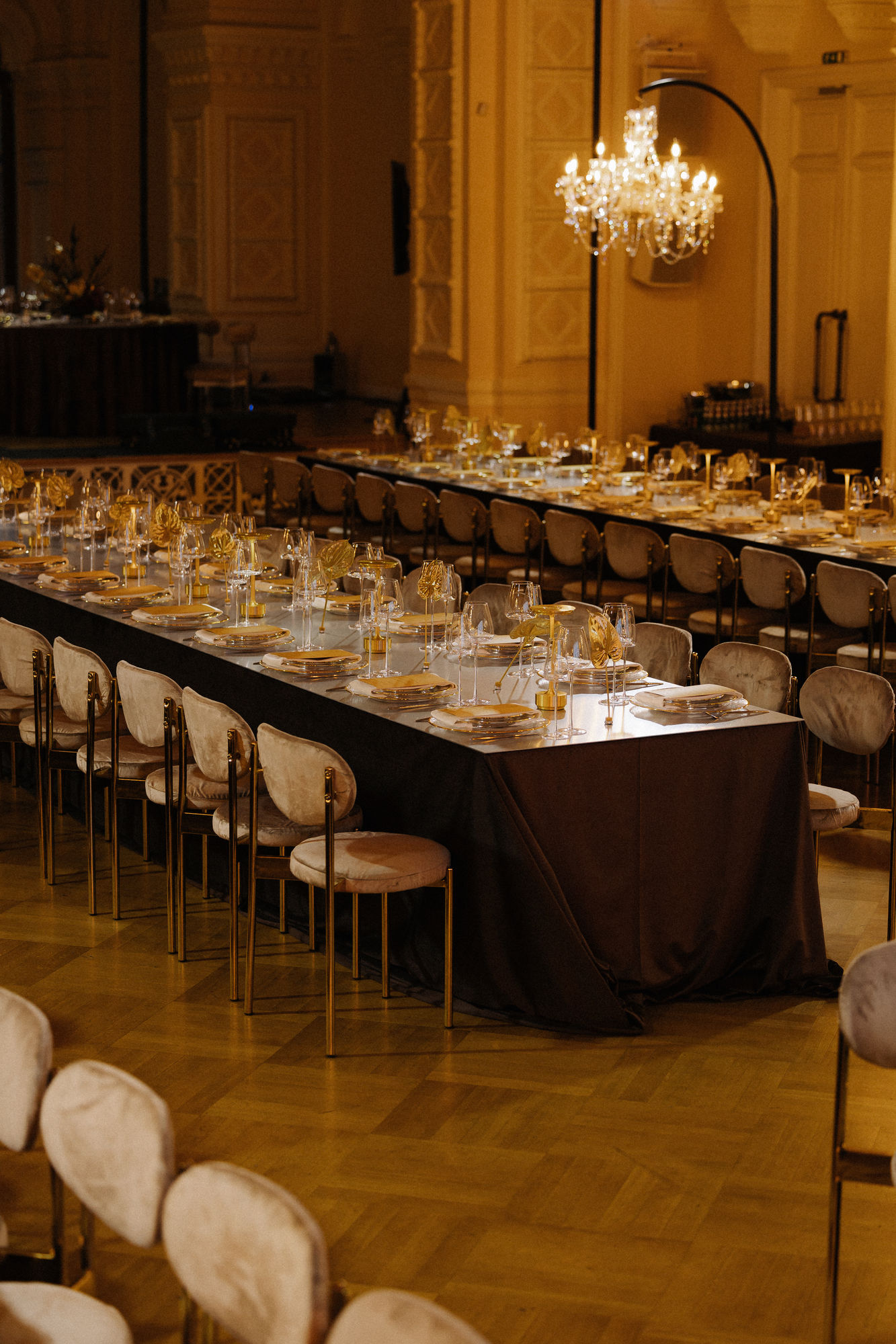 Стул Монако золото кофе с молоком