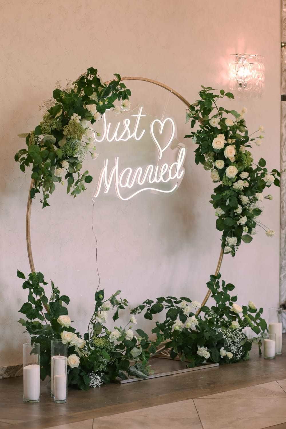 Вывеска Неоновая "Just Married"
