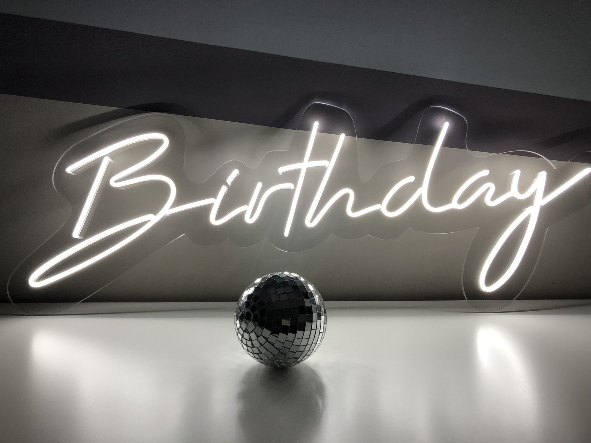 Неон "Birthday Party"