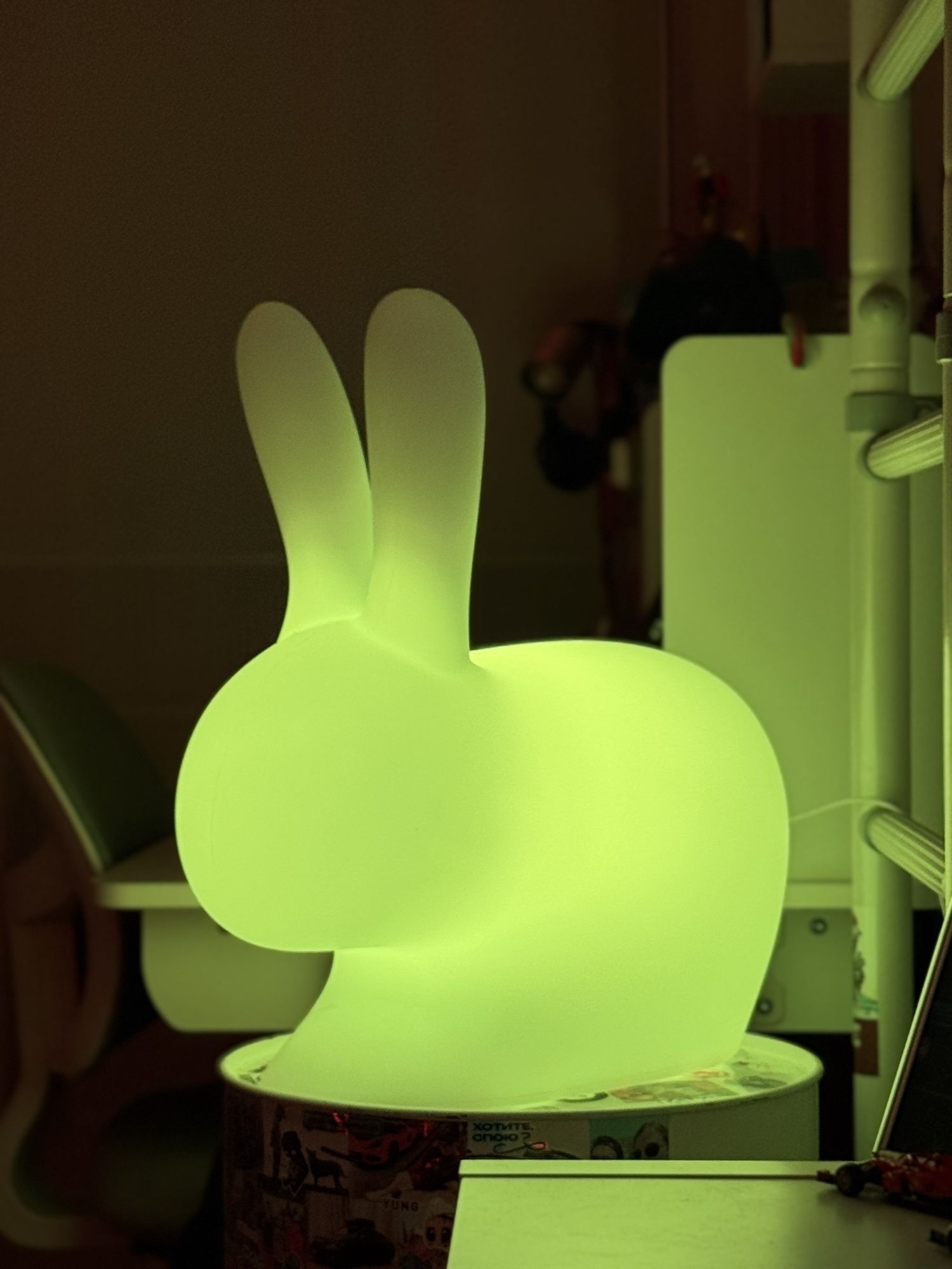 Светящийся RGB LED заяц малый