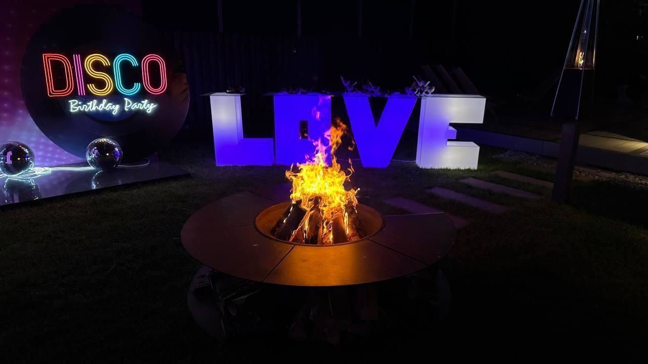 Светящиеся LED RGB буквы LOVE 92 см / Фуршетная линия