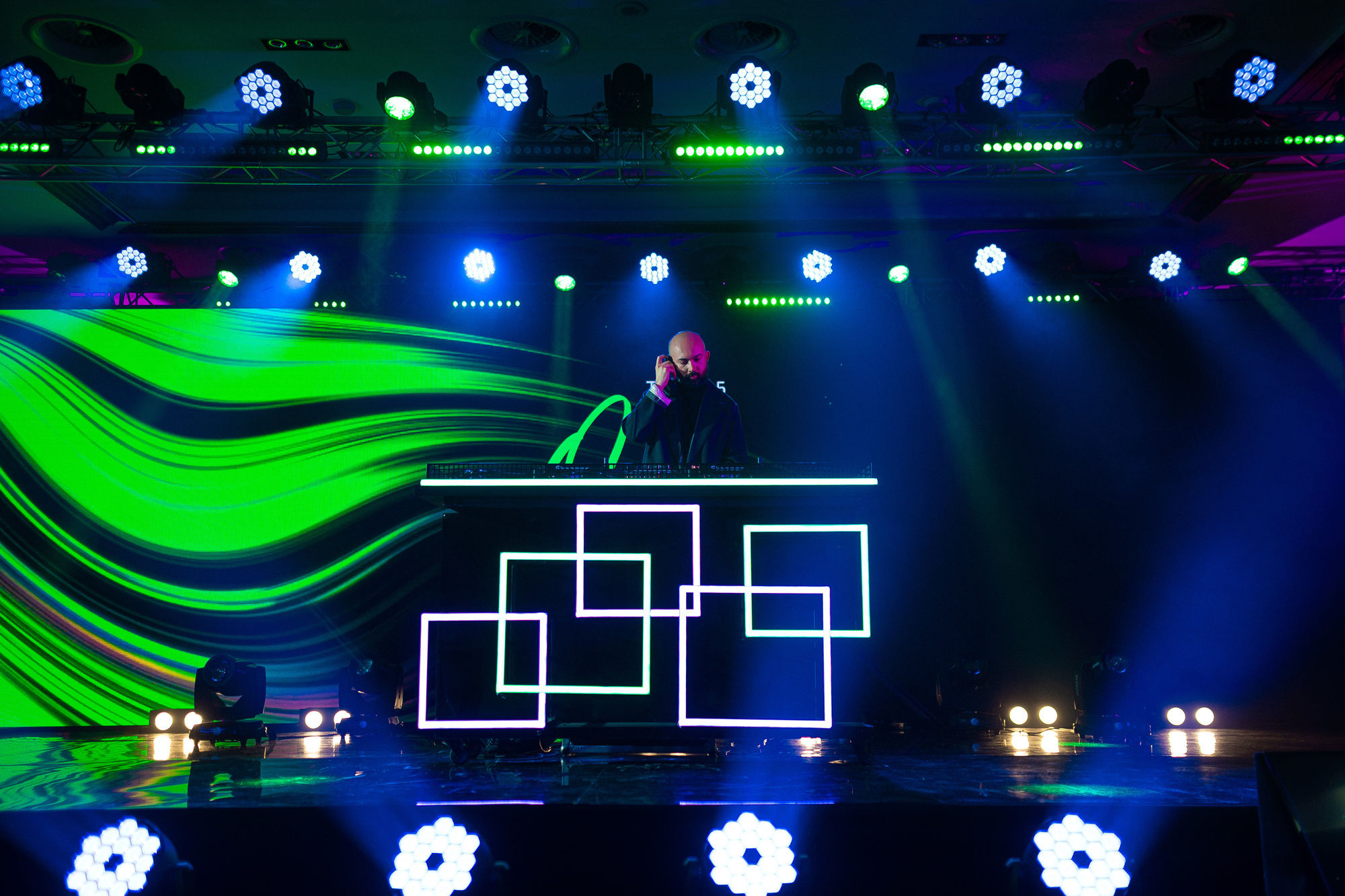 Стол для диджея PRO DJ TABLE