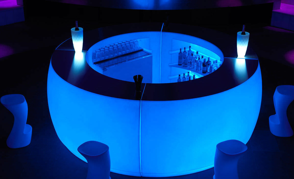 Барная стойка с LED RGB подсветкой (Закругленный сегмент)