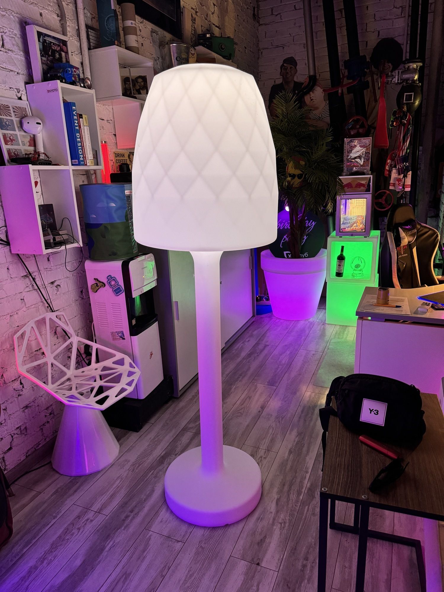 Светящийся LED RGB Торшер Wonder
