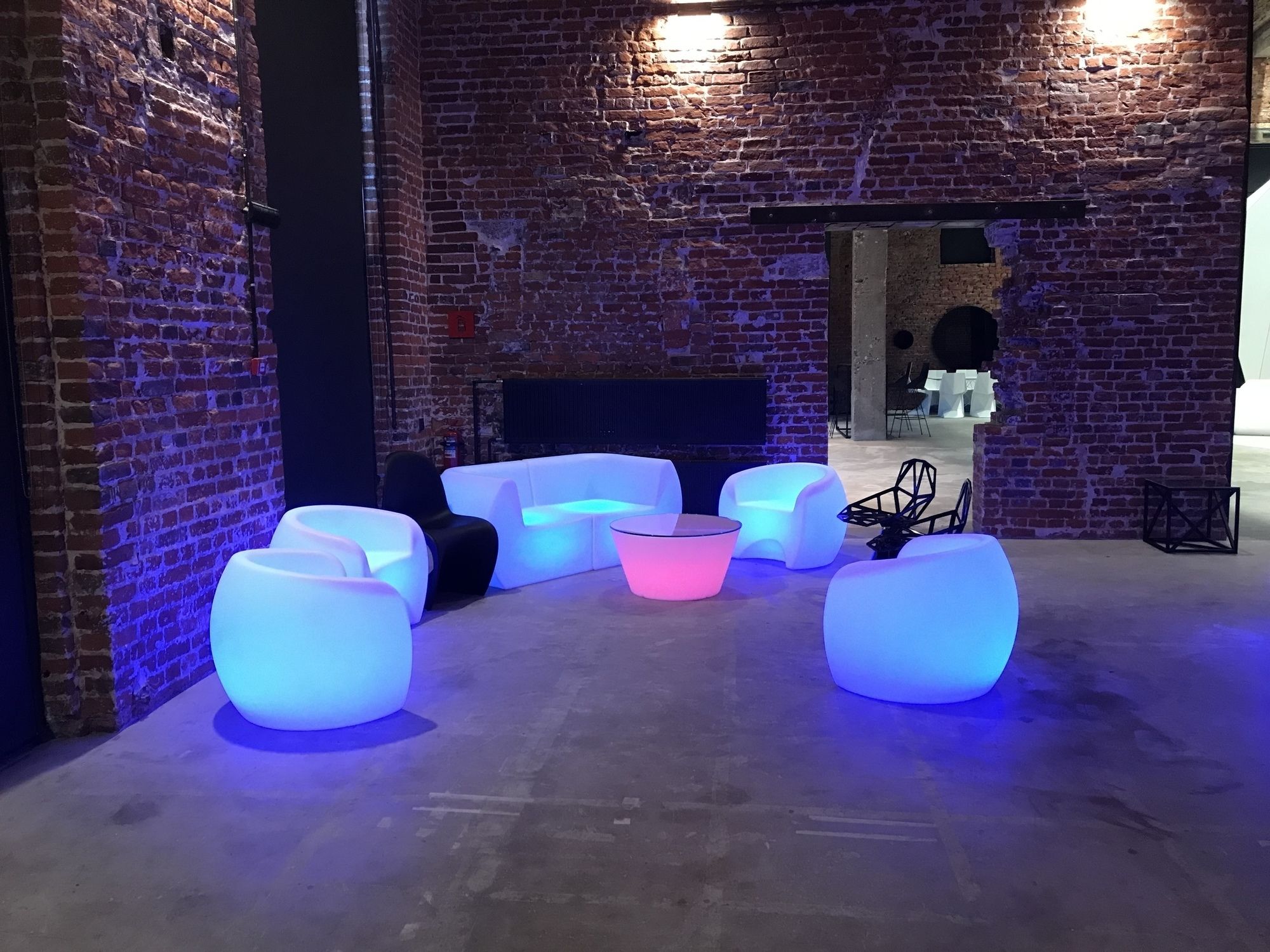 Светящийся LED RGB кофейный стол Round 80