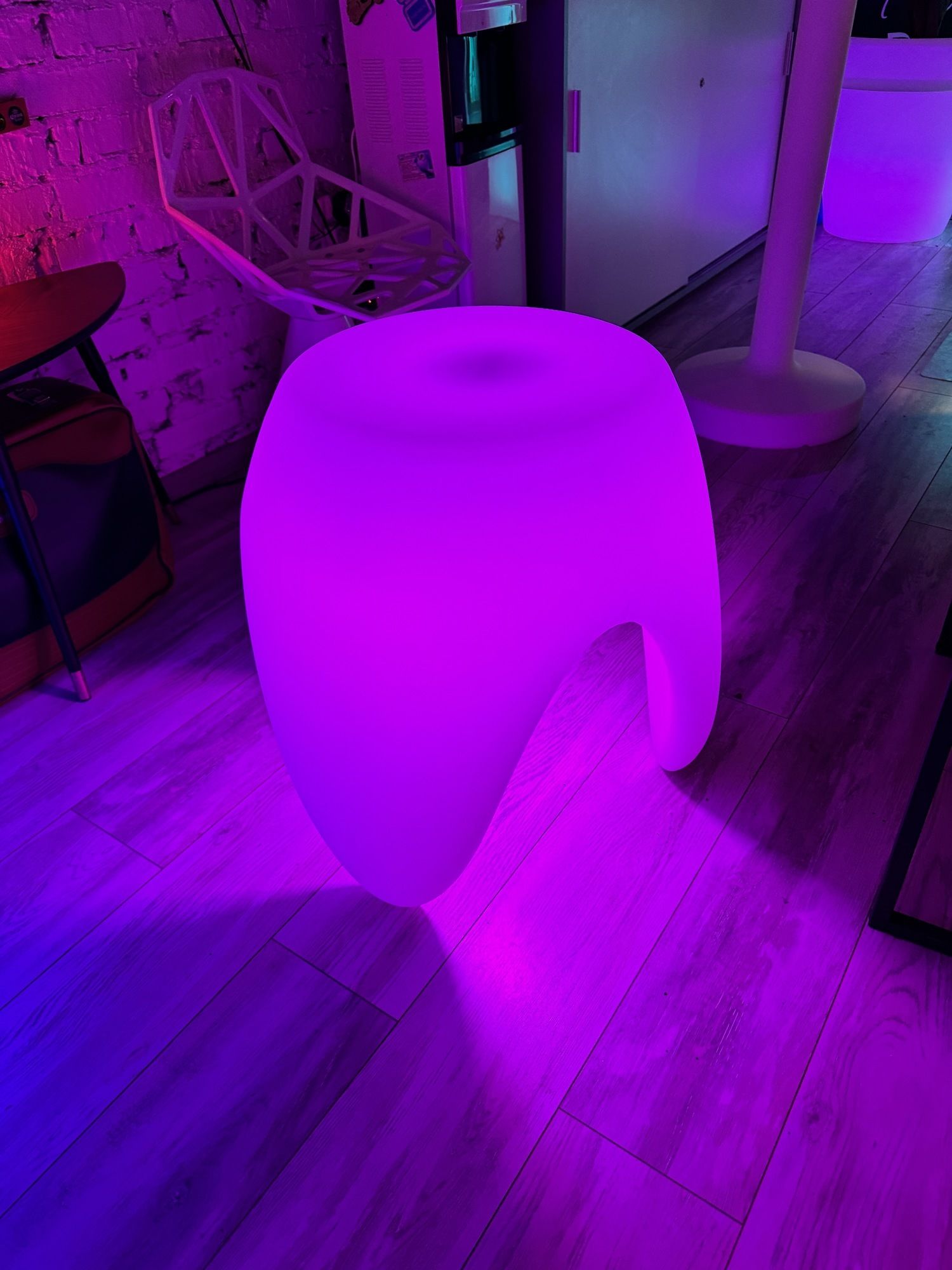 Светящийся кофейный LED RGB столик Tet