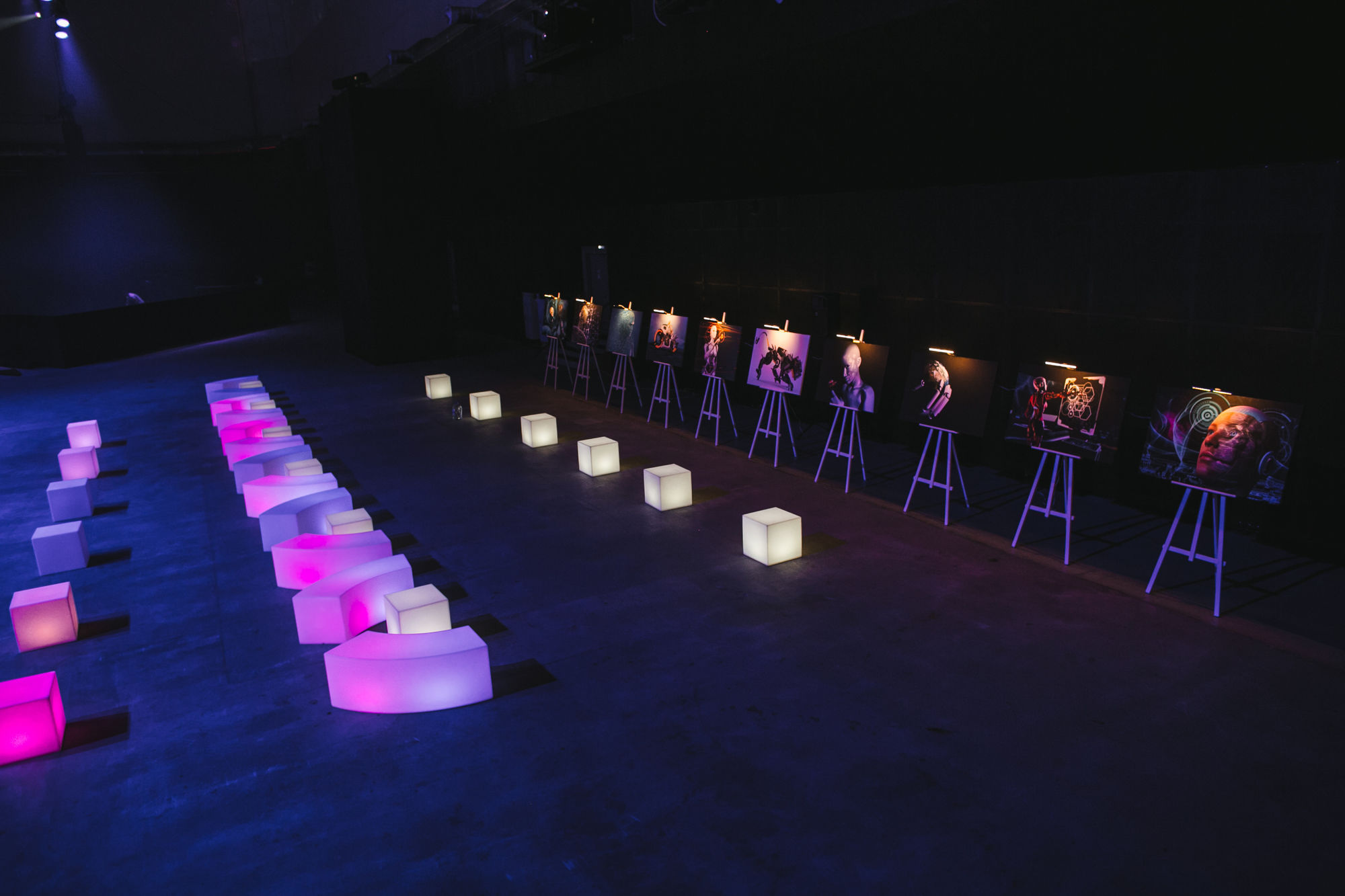 Светящийся LED RGB Куб 40 см
