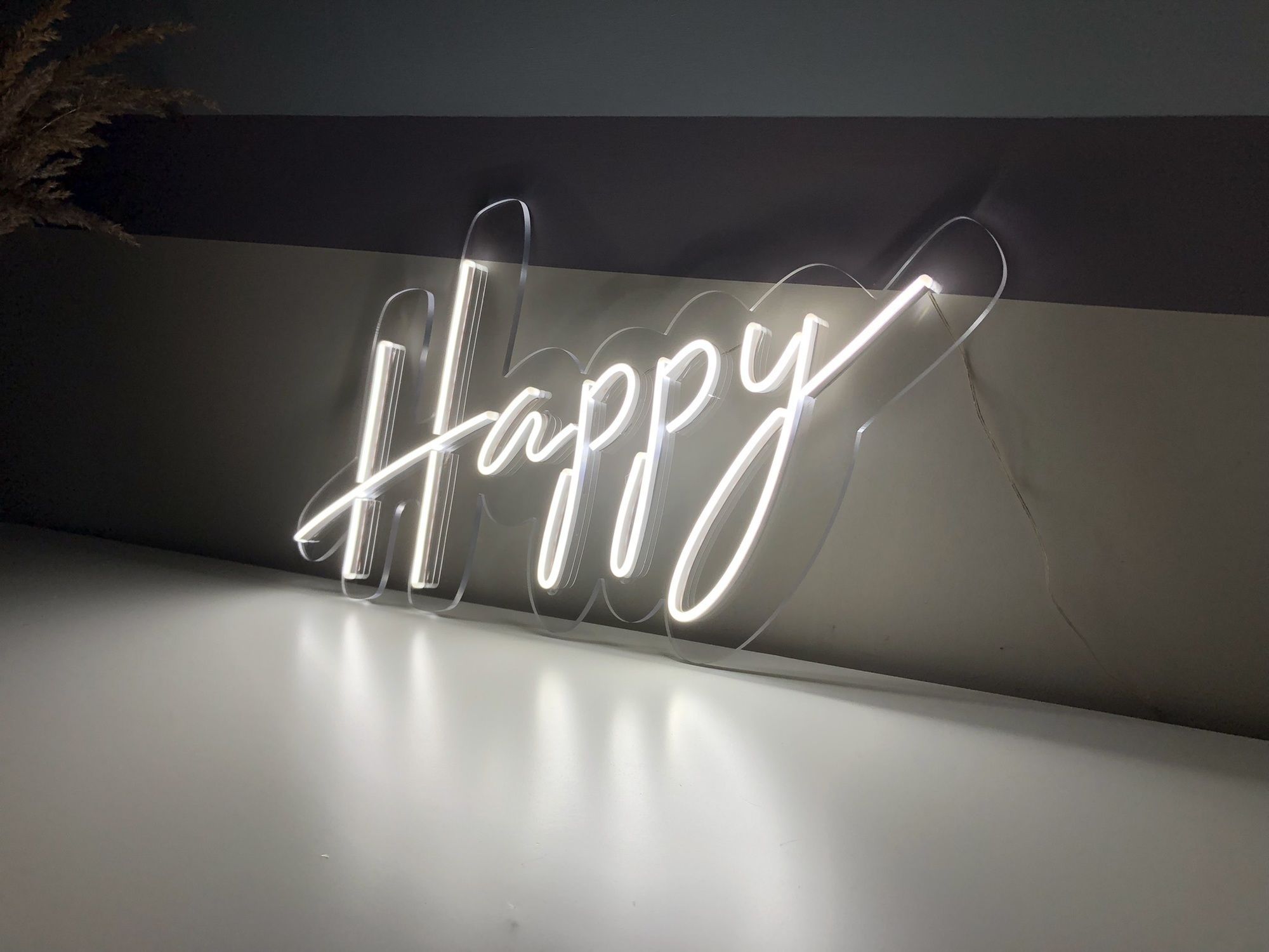 Неон "Happy Birthday"