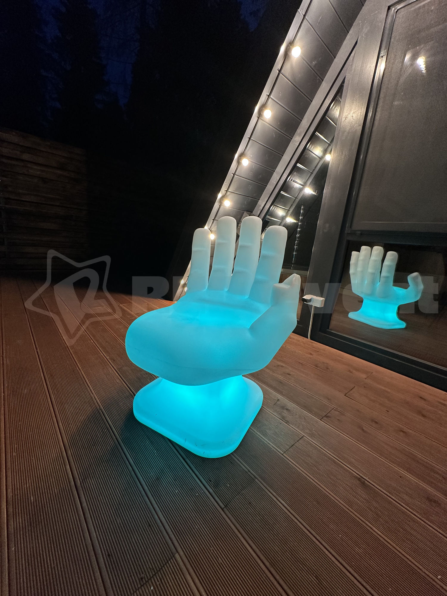 Светящийся LED RGB стул "Вещь"