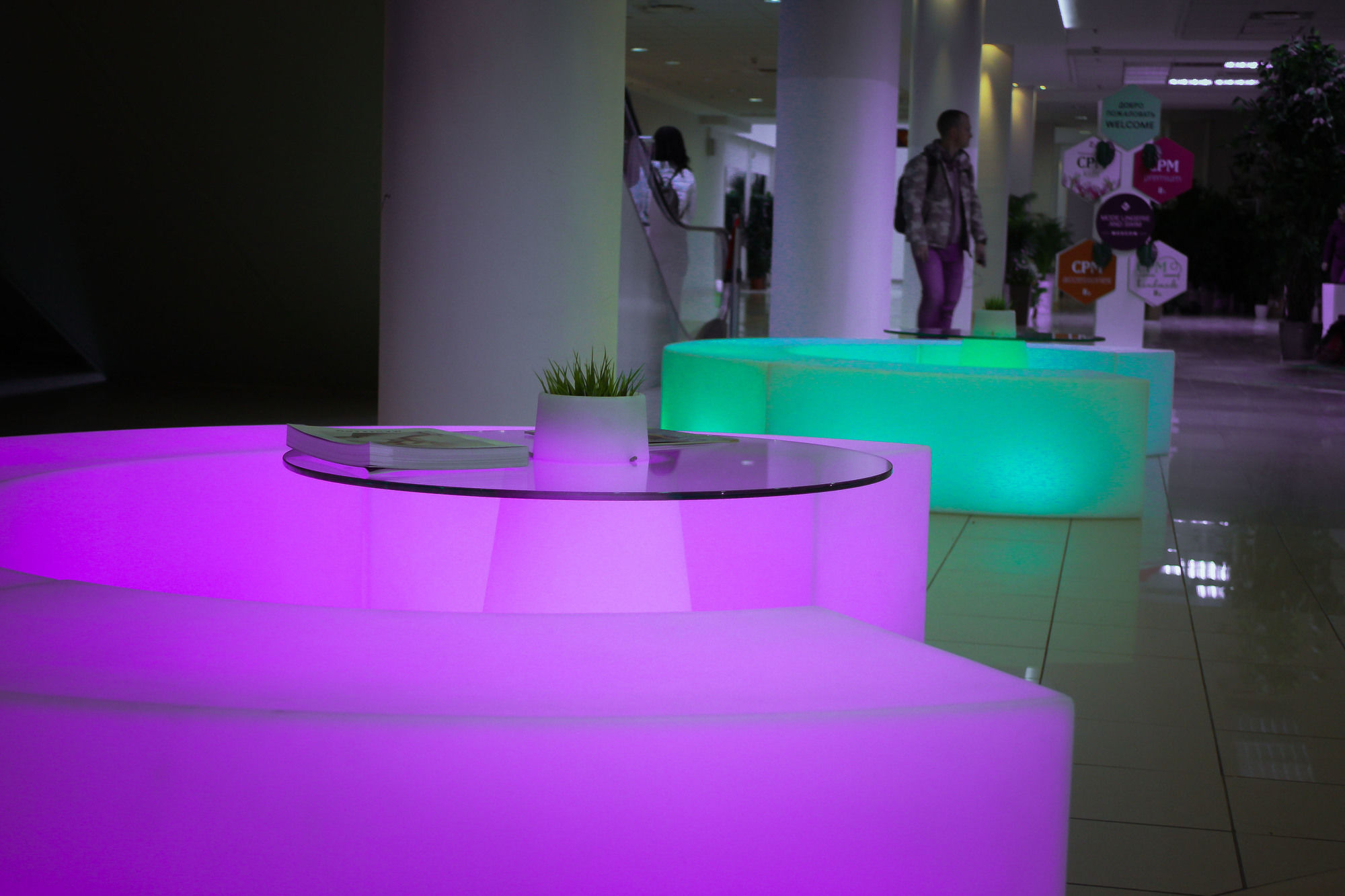 Светящийся LED RGB журнальный стол ПИК 60