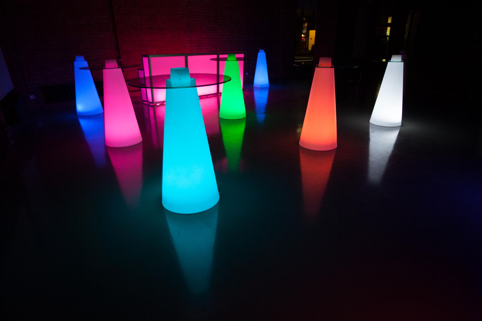Светящийся LED RGB стол ПИК 120