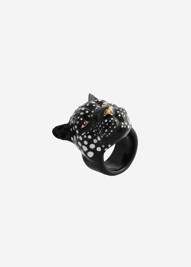 Объемное черное кольцо Leopard