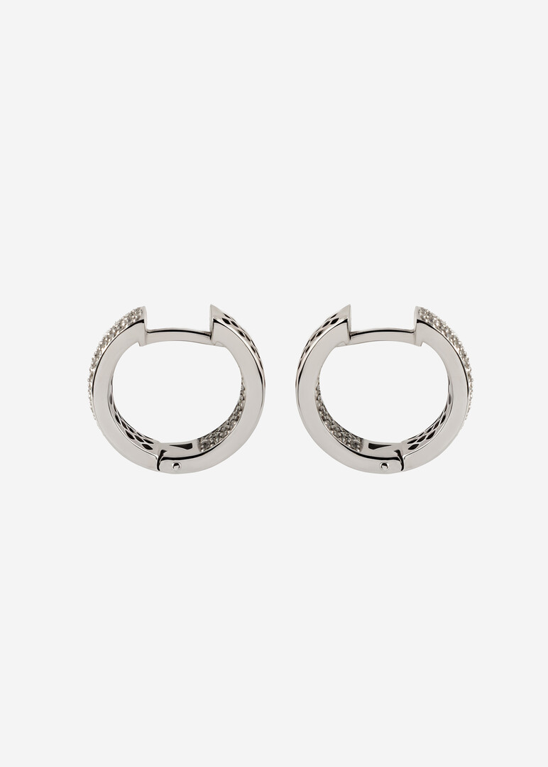 Earrings in white gold with diamonds