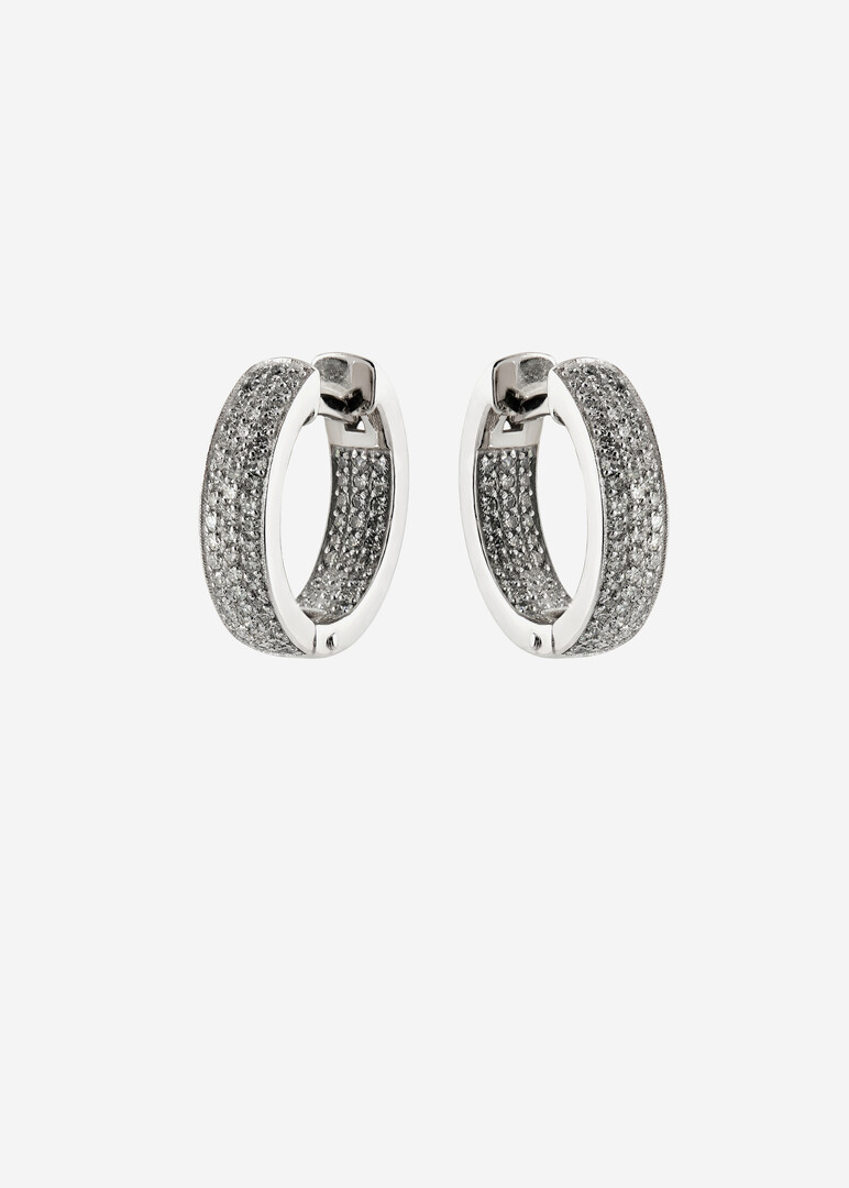 Earrings in white gold with diamonds