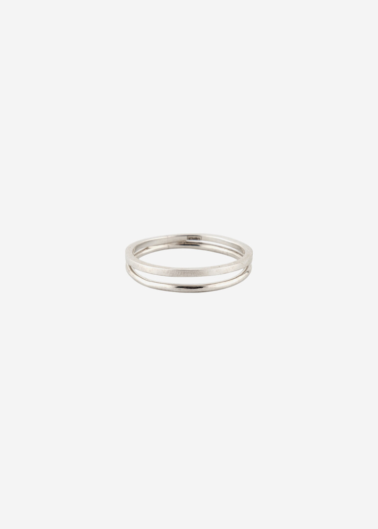 Double ring made of silver Karma