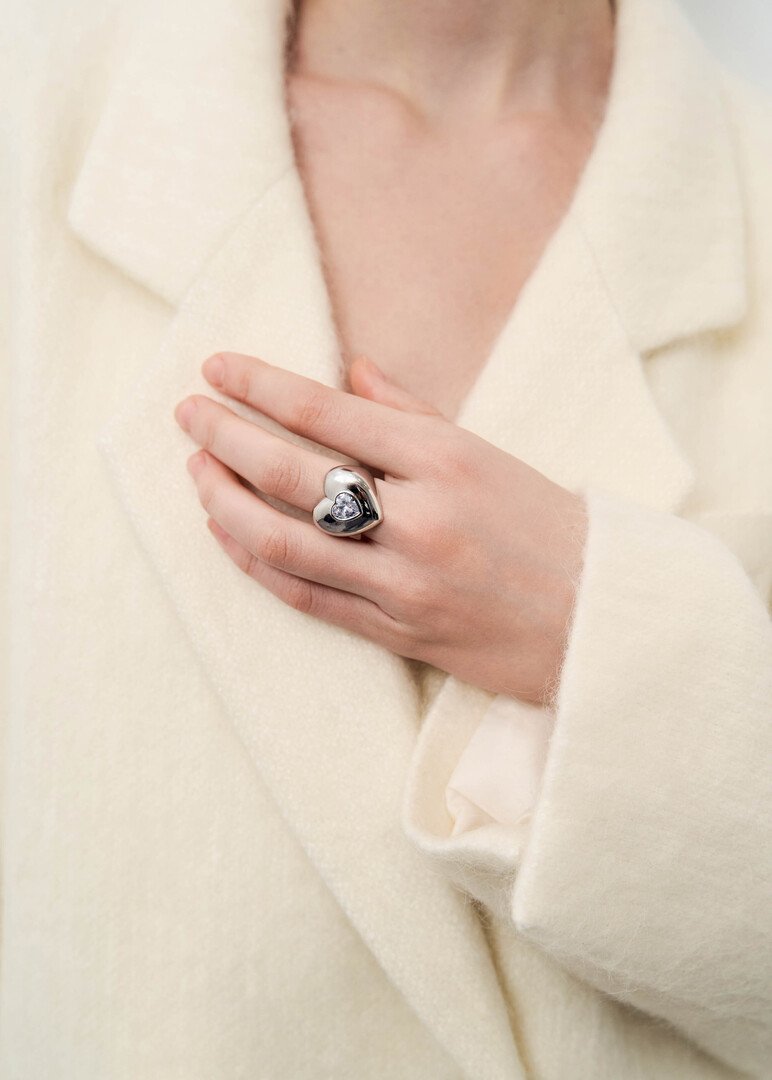 Blown silver heart ring with crystal