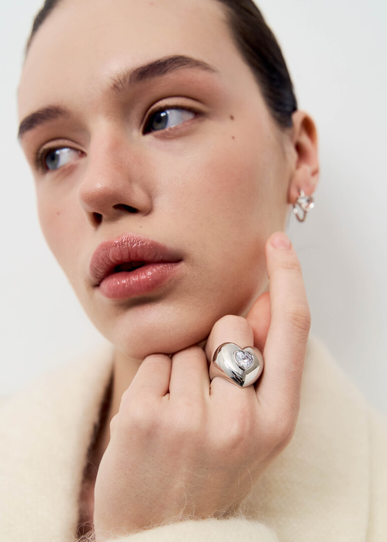 Blown silver heart ring with crystal