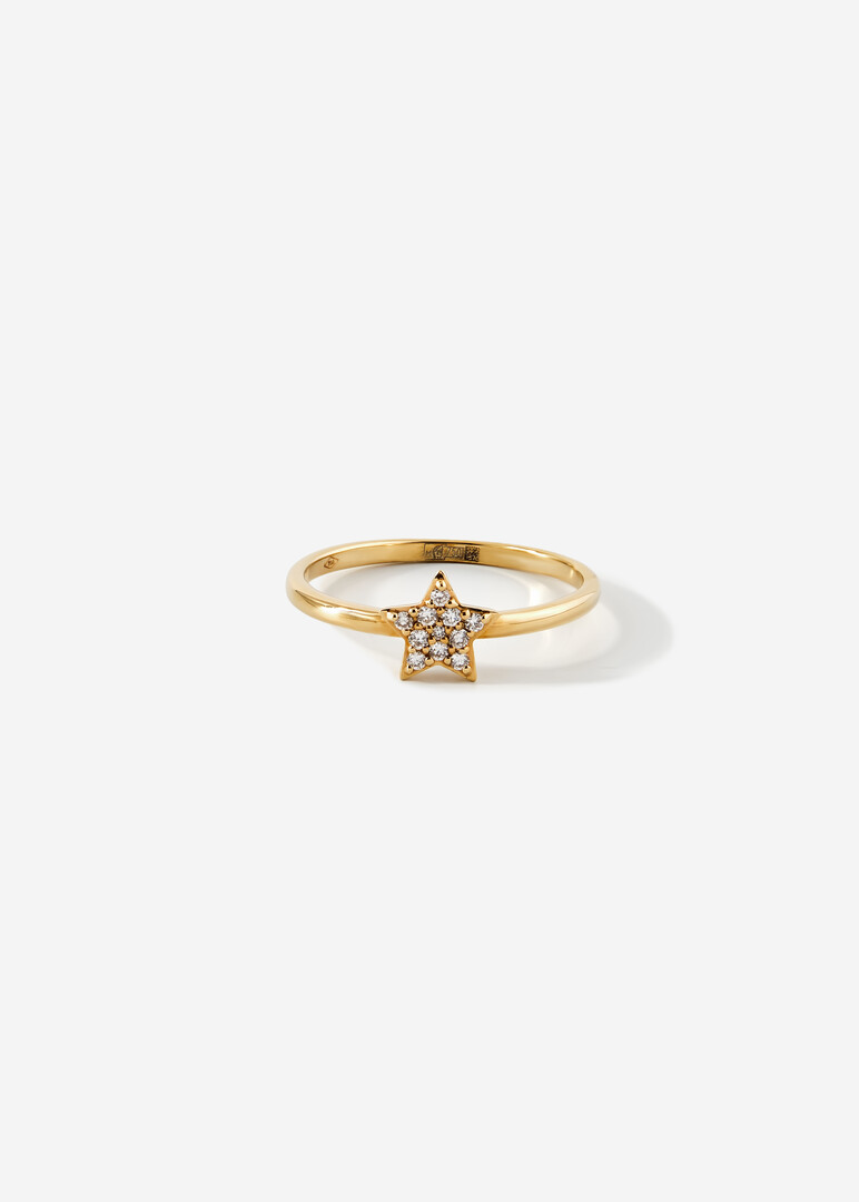 Gold ring with a diamond star.