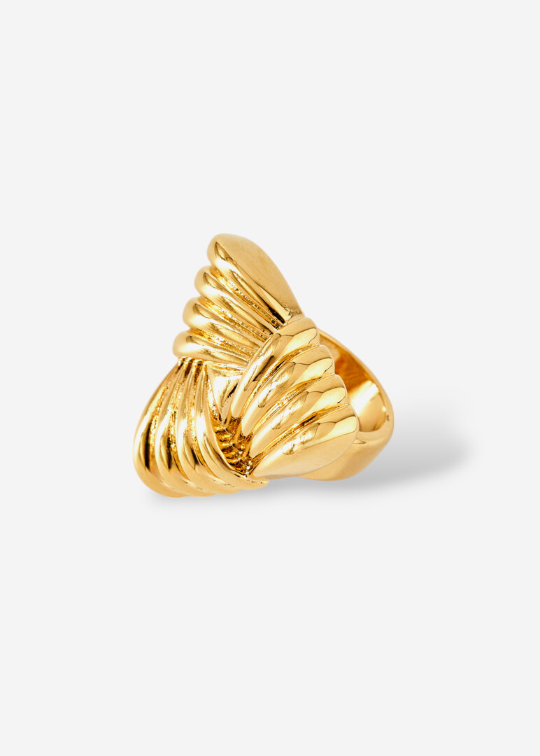 Golden triangular braided ring