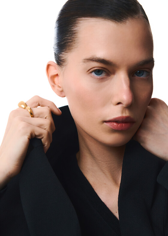 Тонкие кольца LITTLE BLACK Позолоченное кольцо Kate из серебра с черным бриллиантом