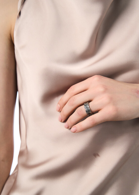 Широкие кольца SHE IS MONO Кольцо из серебра SPUTNIK FIANITE RING
