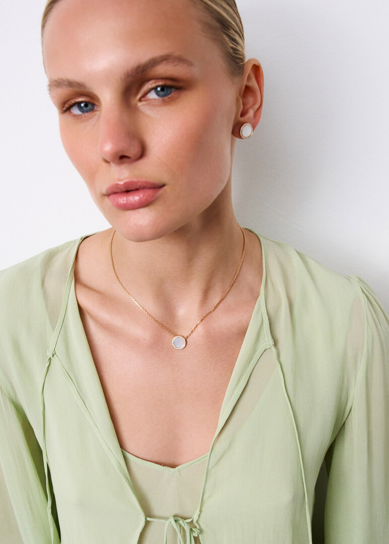gold diamond and mother-of-pearl necklace
