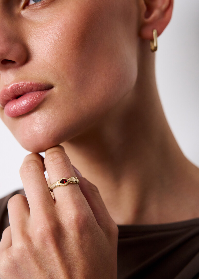 gold ring with garnet