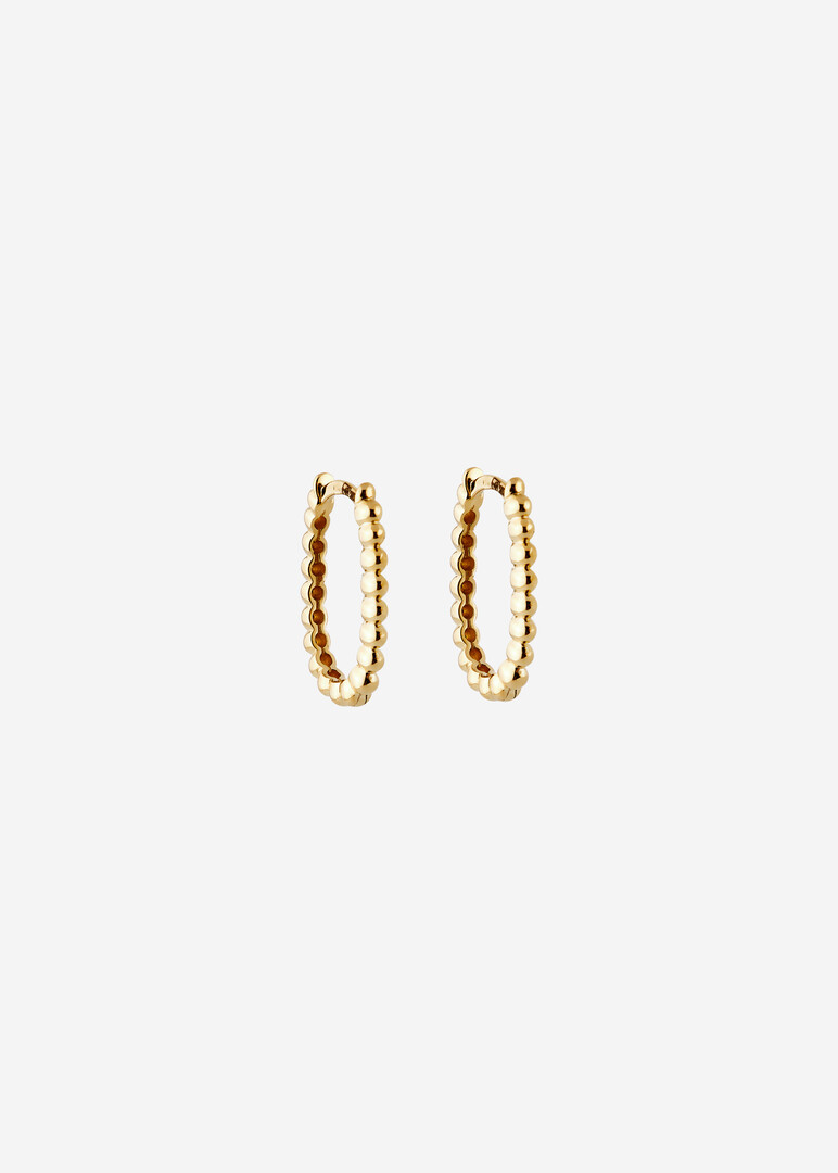 gold earrings