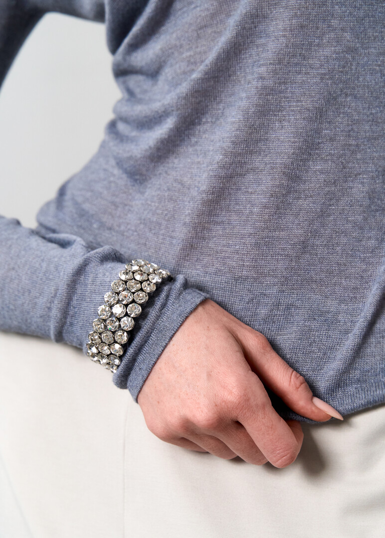 Silver bracelet with crystals