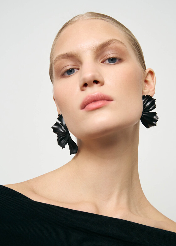 Серьги Maru Jewelry Серебристые серьги «Астры черные»