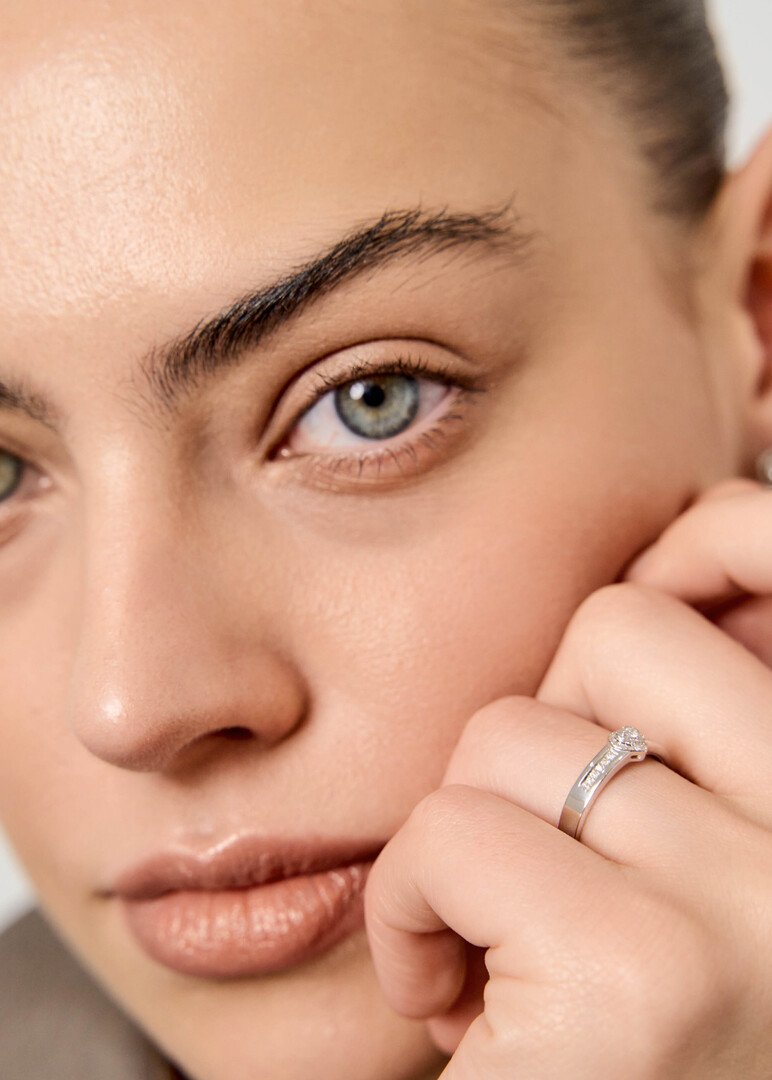 Gold and diamond ring