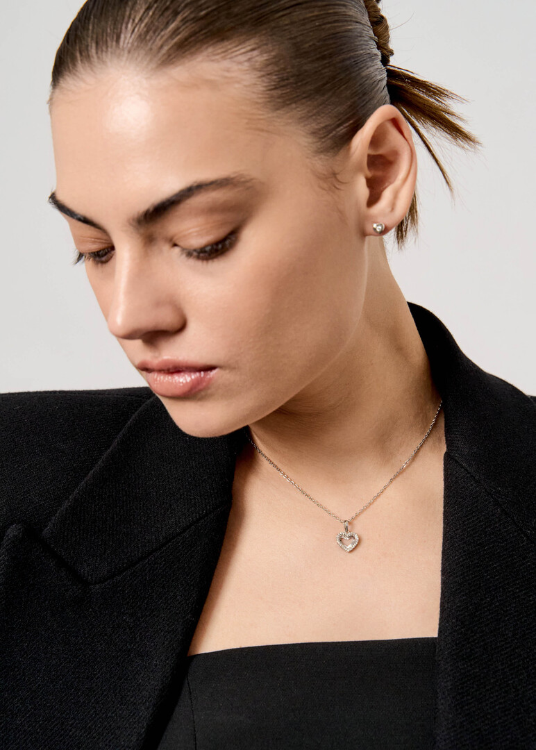 Gold and diamond pendant