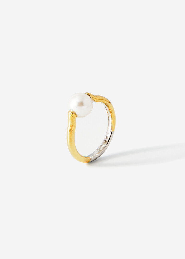 bicolor ring made of silver