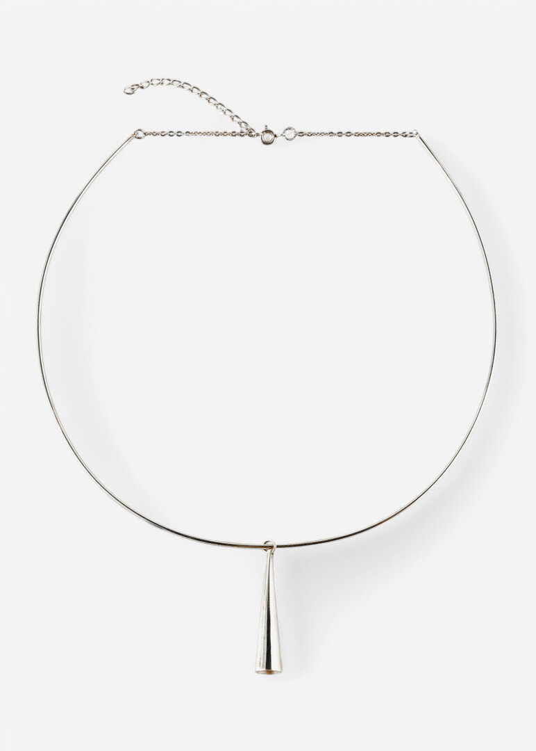 The MACHI choker in silver