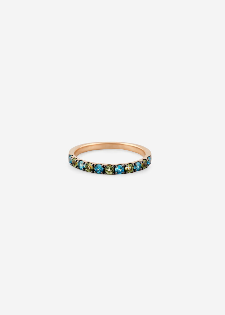 gold ring with chrysolites and cubic zirconias