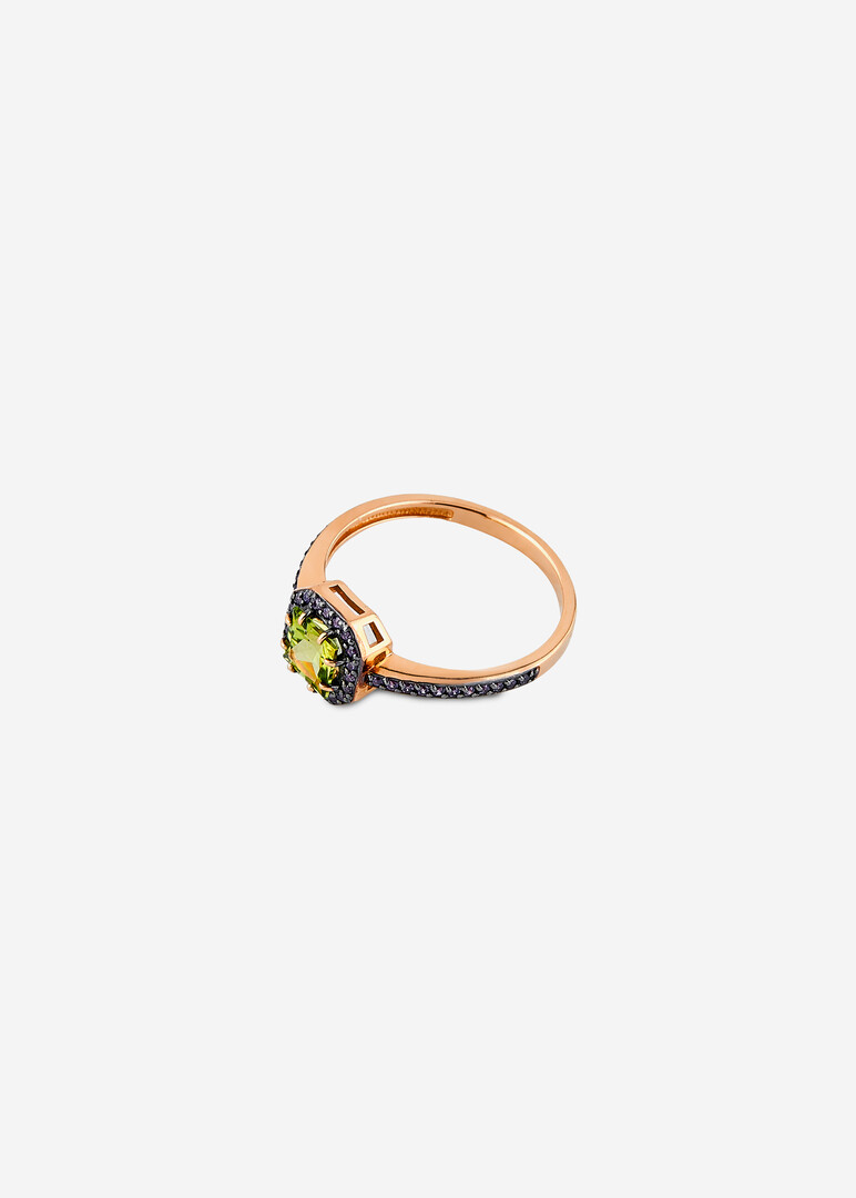 gold ring with chrysolite and cubic zirconia