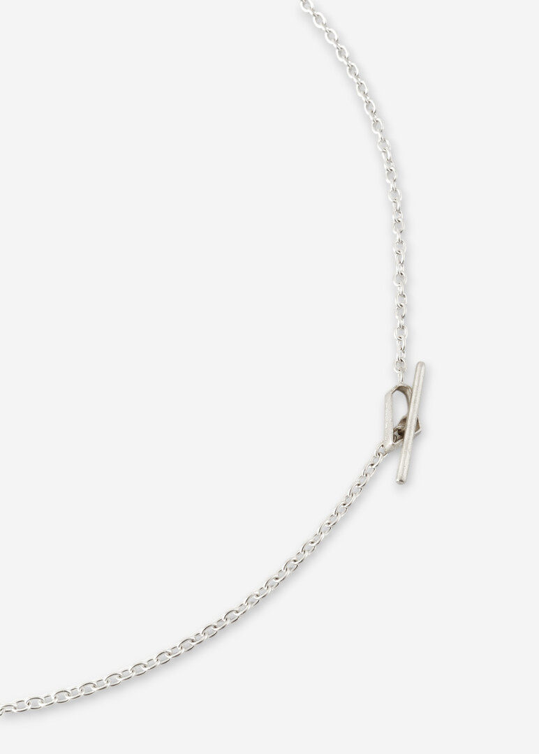 Silver necklace with green quartz