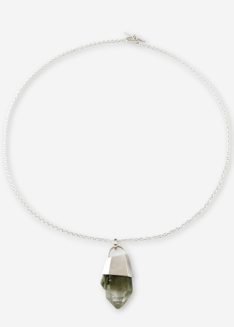 Silver necklace with green quartz