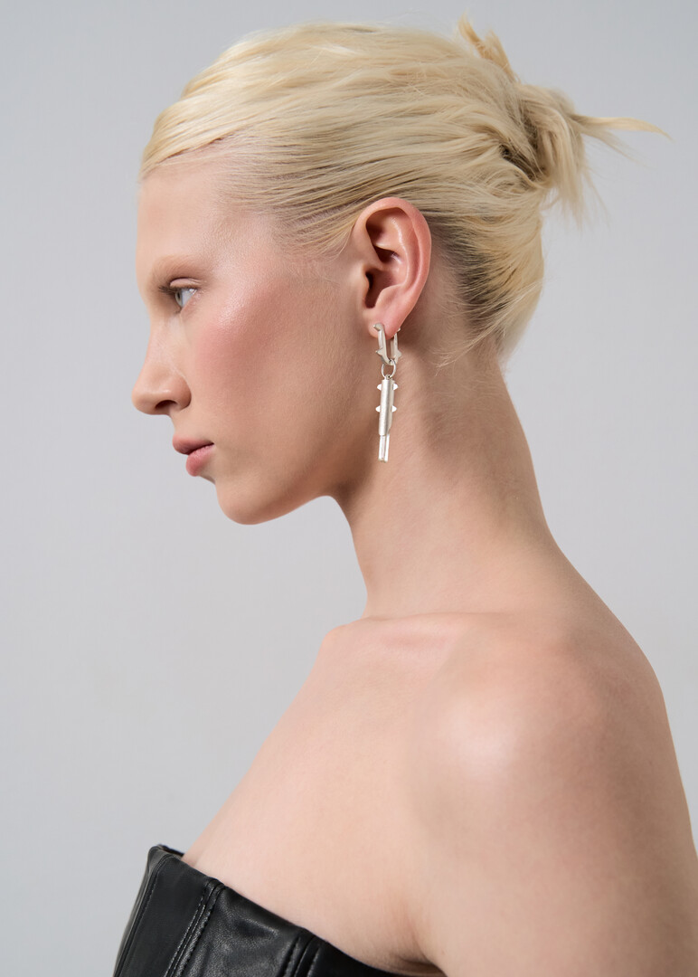 Single-earring made of silver with blue quartz