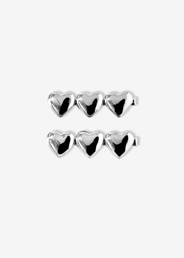 серебристые заколки из сердец