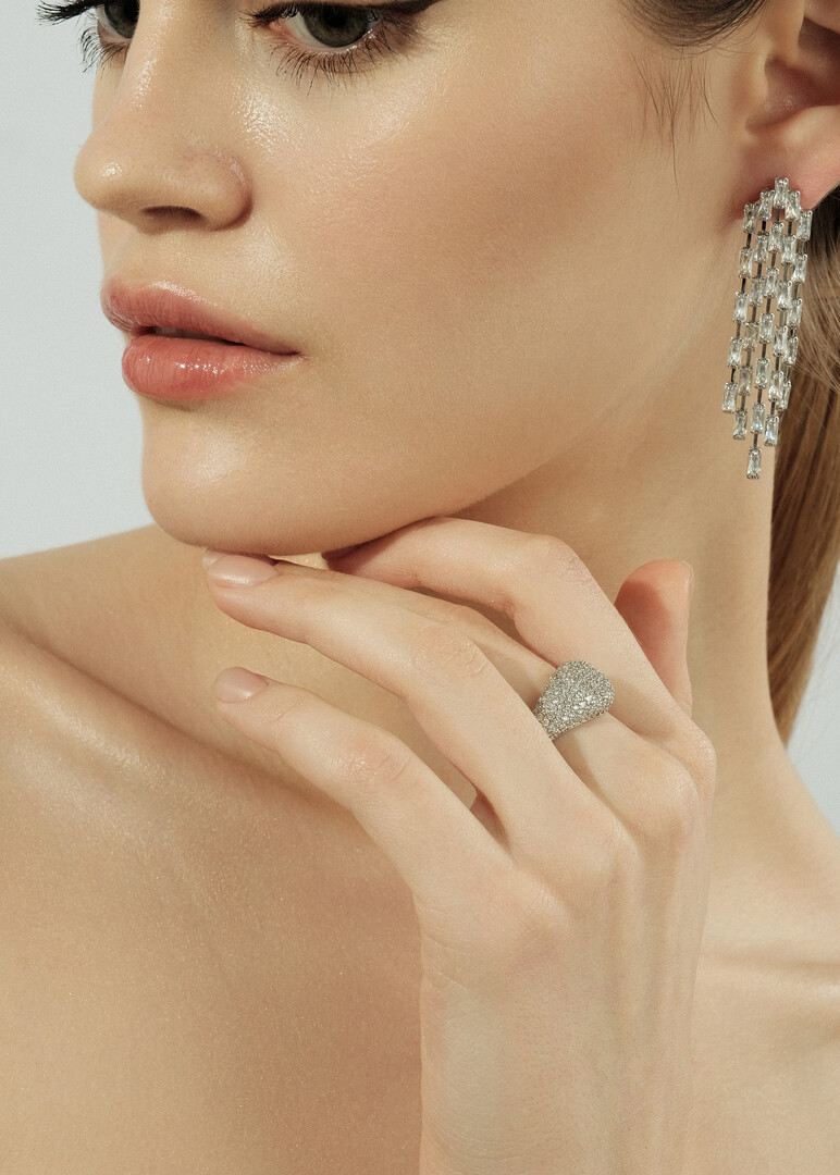 chandelier earrings with crystals