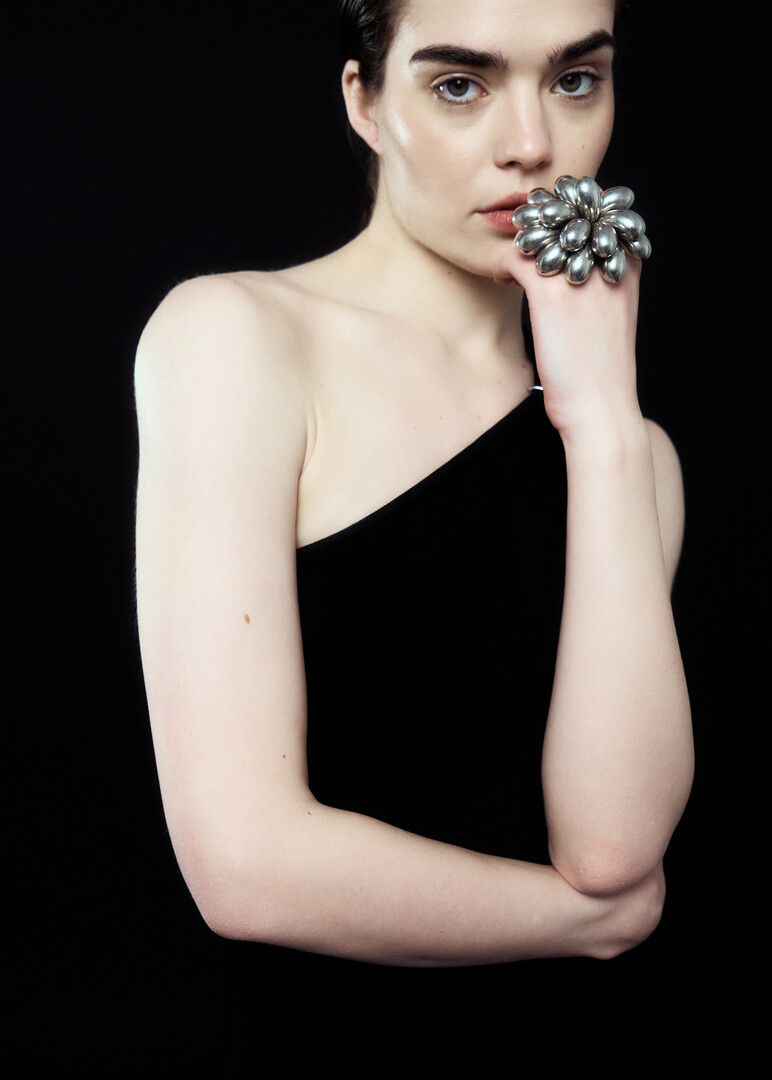 Ring Pistil Ball