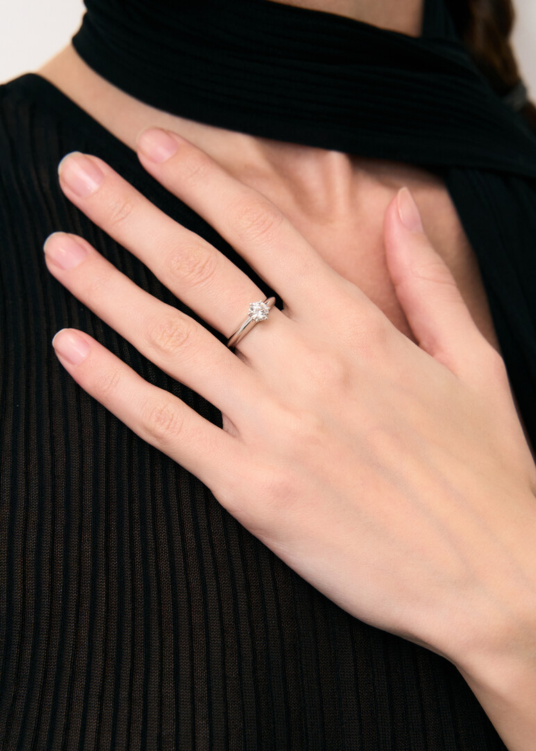 gold ring with lab-grown diamond