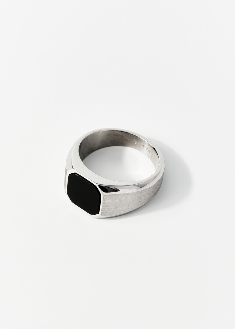 RING PINK STONE Signet RING